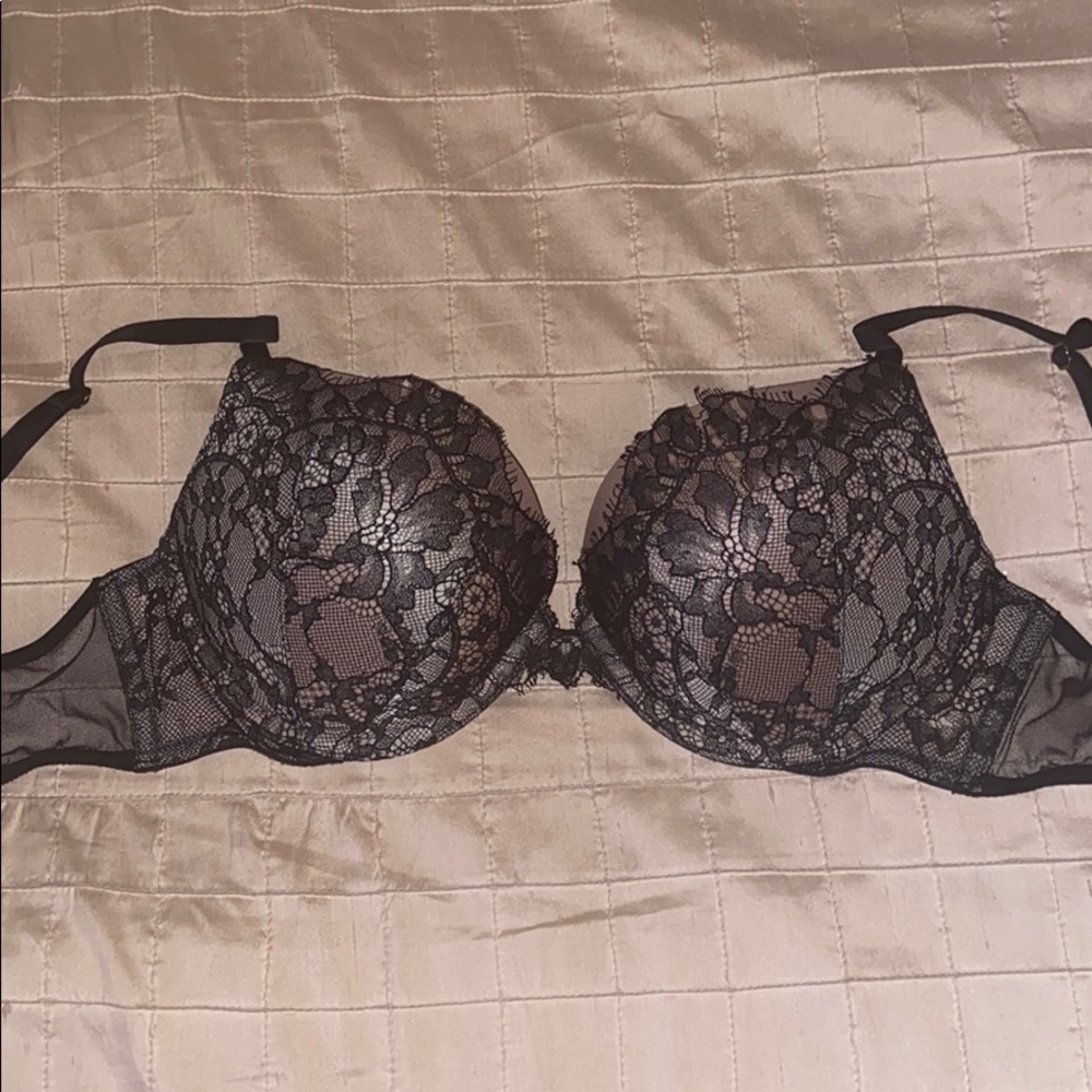 Victoria’s Secret very sexy push-up 34C